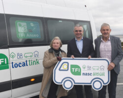 From L to R
Ann Marie Carroll (Board Member, Local Link Mayo)
Dara Calleary (Minister for Rural and Community Development and the Gaeltacht)
Michael Holmes (Board Member, Local Link Mayo)