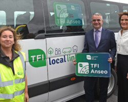 Pictured are Jade O’Haire, TFI Local Link Mayo Driver, Minister for Social Protection and Minister for Rural and Community Development and the Gaeltacht, Dara Calleary TD and Sarah Togher, TFI Local Link Mayo.
Photo Conor McKeown